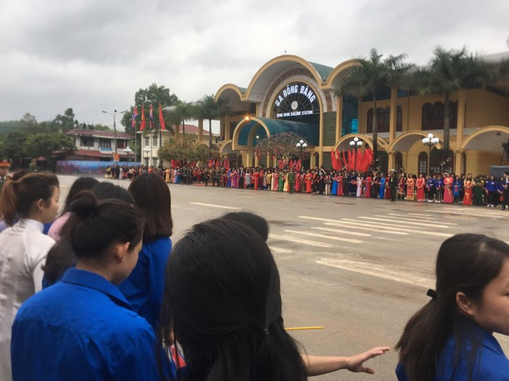 Chủ tịch Triều Tiên Kim Jong Un lên tàu về nước ảnh 16