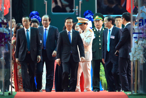 Chủ tịch Triều Tiên Kim Jong Un lên tàu về nước ảnh 8