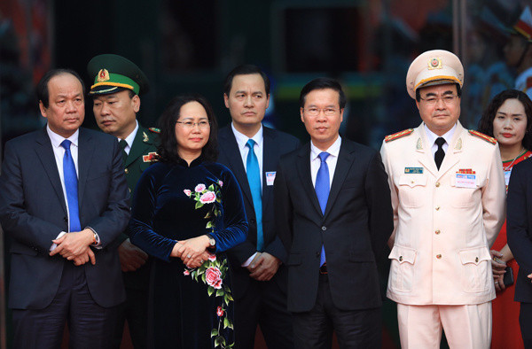 Chủ tịch Triều Tiên Kim Jong Un lên tàu về nước ảnh 9