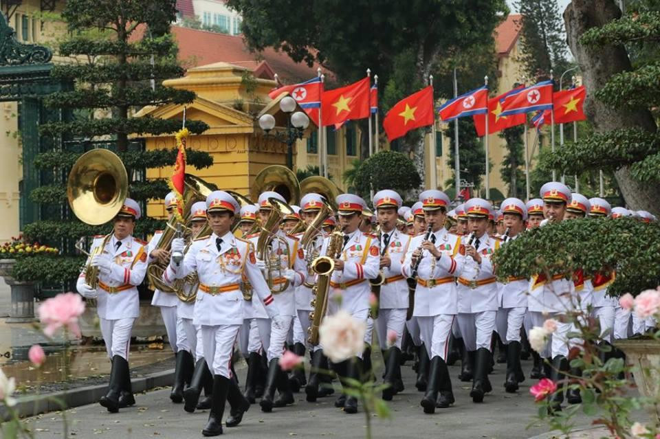 Lãnh đạo Việt Nam đón tiếp Chủ tịch Triều Tiên ảnh 20