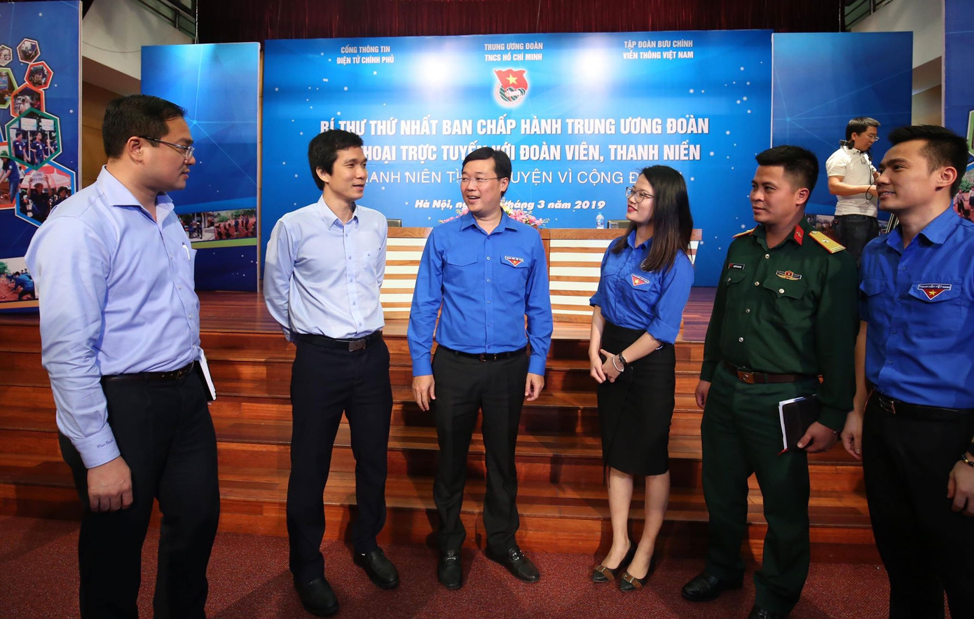 Bí thư thứ nhất TƯ Đoàn Lê Quốc Phong đối thoại với đoàn viên, thanh niên ảnh 1
