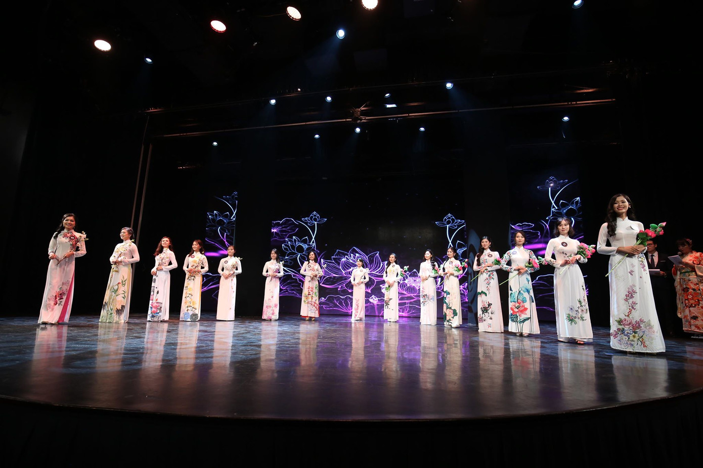 Xướng tên hai Đại sứ Thiện chí Hoa Anh Đào năm 2019 ảnh 42