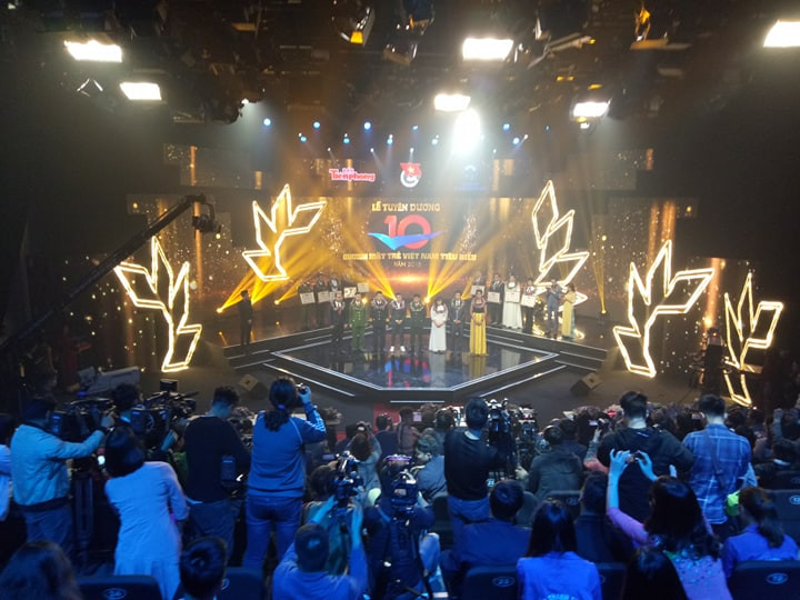 Xướng tên H'hen Niê, Quang Hải trong top 10 Gương mặt trẻ Việt Nam tiêu biểu ảnh 11