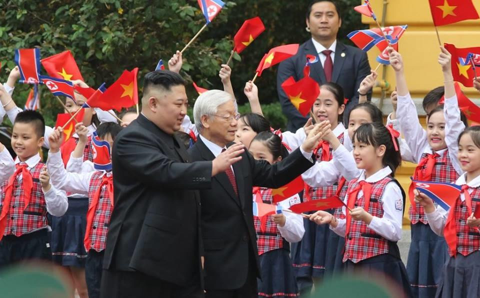 Lãnh đạo Việt Nam đón tiếp Chủ tịch Triều Tiên ảnh 16