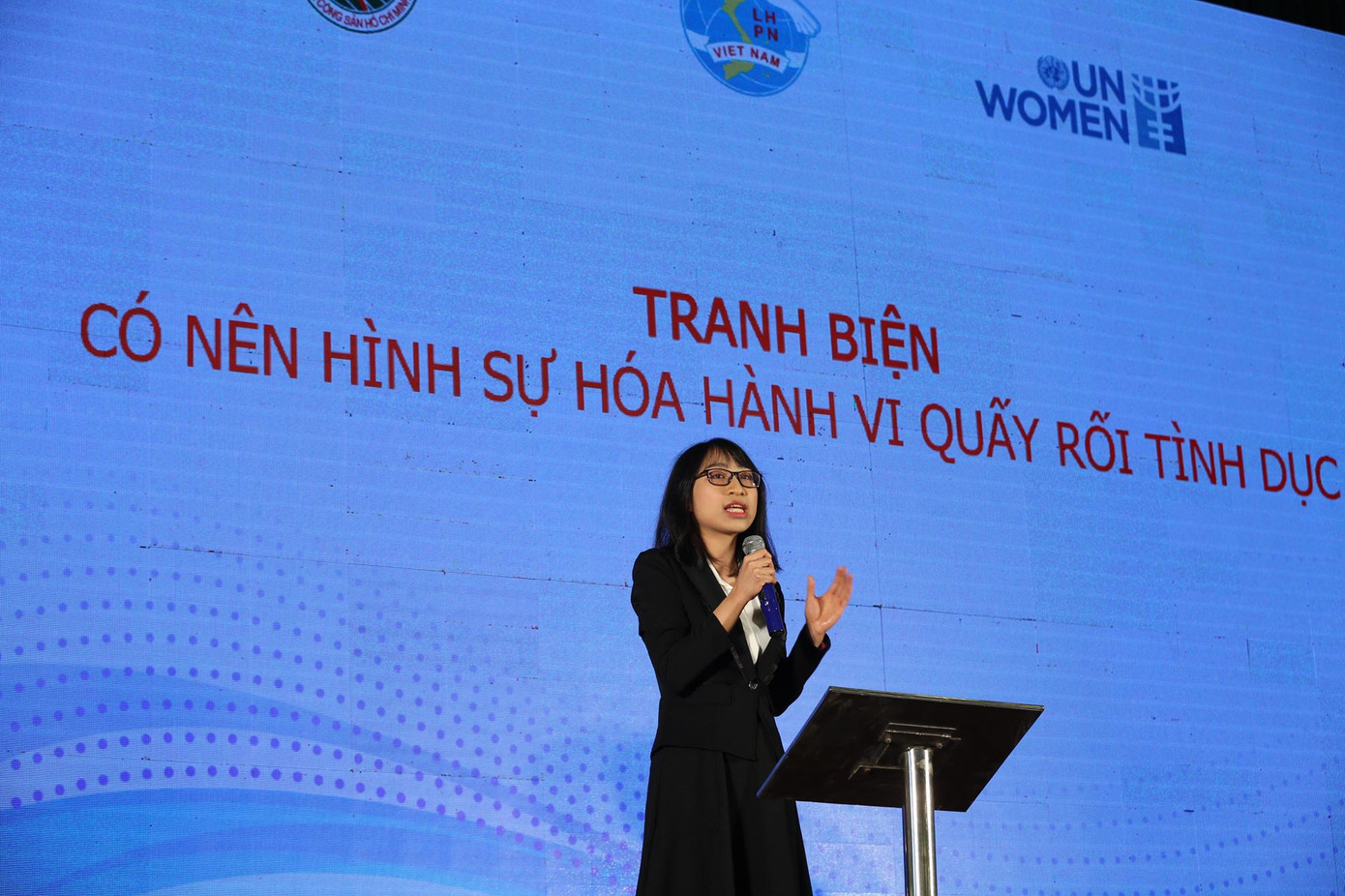 Anh Lê Quốc Phong: 3 nữ là Gương mặt trẻ Việt Nam tiêu biểu 2018 ảnh 27