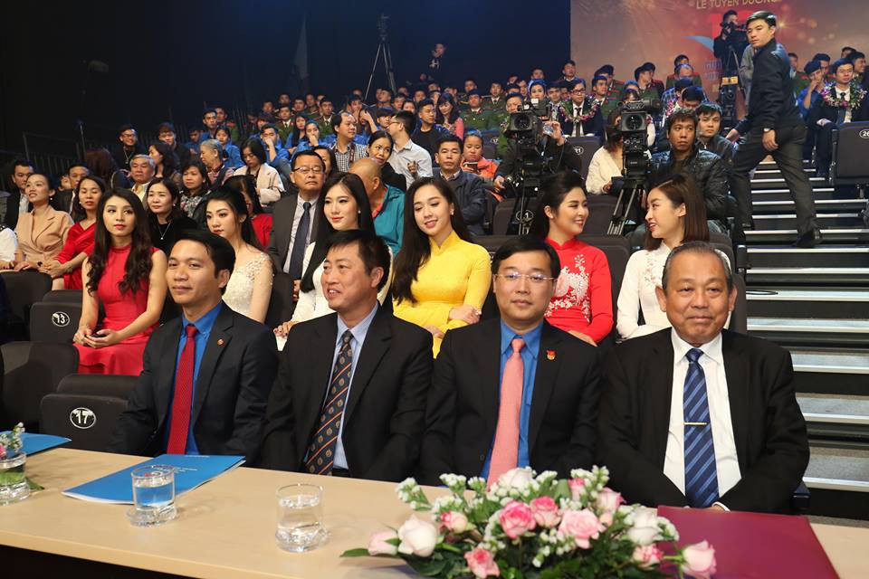 Xướng tên H'hen Niê, Quang Hải trong top 10 Gương mặt trẻ Việt Nam tiêu biểu ảnh 47