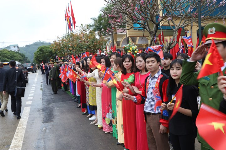 Chủ tịch Triều Tiên Kim Jong Un lên tàu về nước ảnh 18