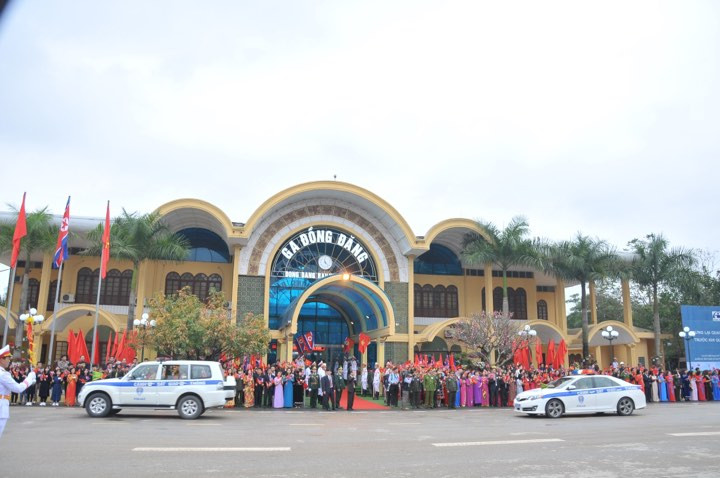 Chủ tịch Triều Tiên Kim Jong Un lên tàu về nước ảnh 12