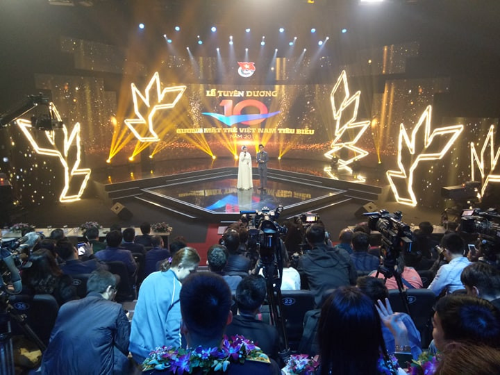 Xướng tên H'hen Niê, Quang Hải trong top 10 Gương mặt trẻ Việt Nam tiêu biểu ảnh 22