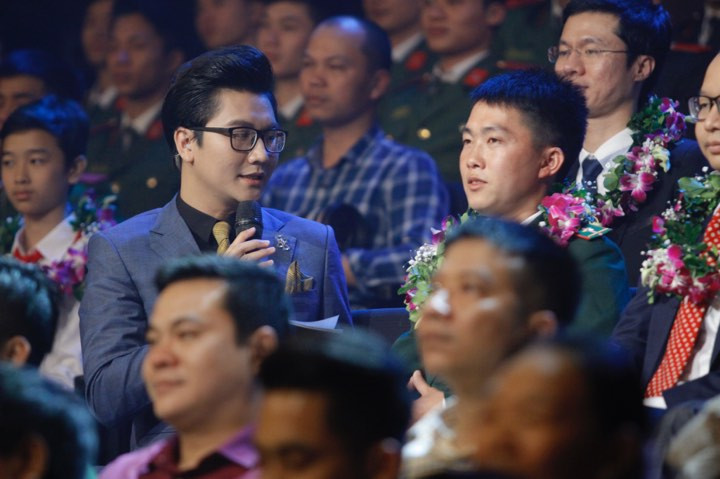 Xướng tên H'hen Niê, Quang Hải trong top 10 Gương mặt trẻ Việt Nam tiêu biểu ảnh 28