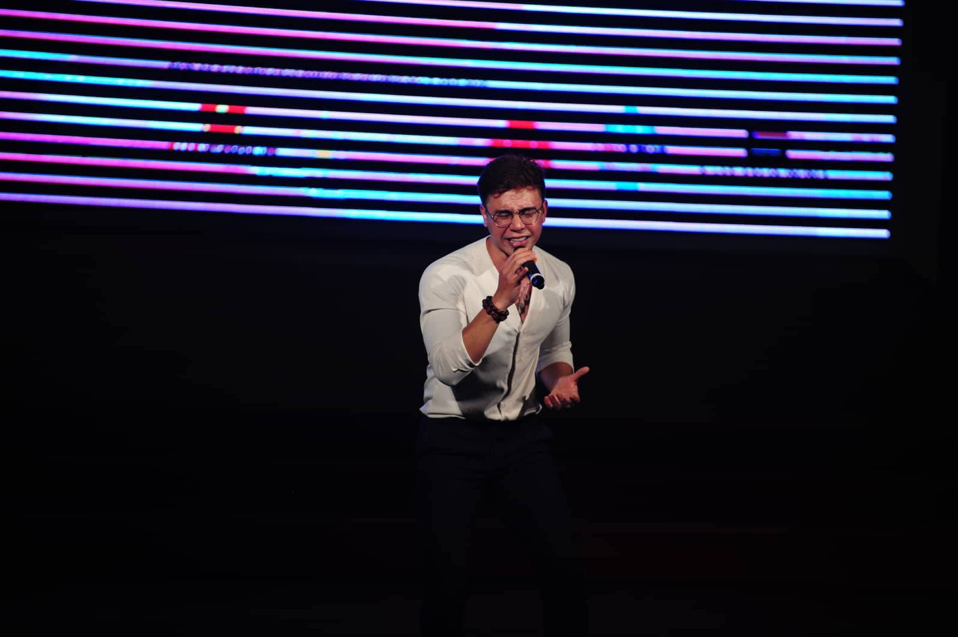 Các Gương mặt trẻ VN tiêu biểu hát ‘Nối vòng tay lớn’ kết thúc chuỗi tuyên dương ảnh 24