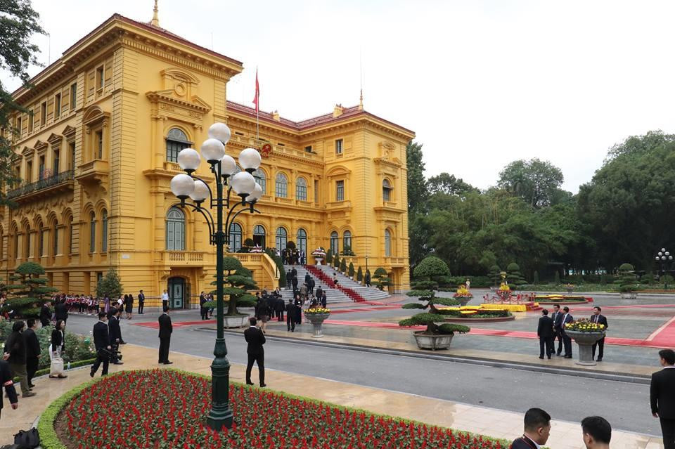 Lãnh đạo Việt Nam đón tiếp Chủ tịch Triều Tiên ảnh 23