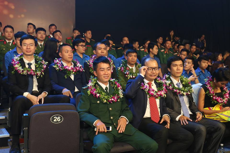 Xướng tên H'hen Niê, Quang Hải trong top 10 Gương mặt trẻ Việt Nam tiêu biểu ảnh 48