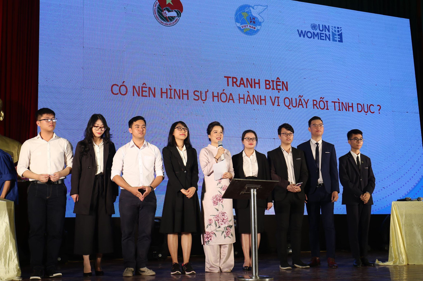 Anh Lê Quốc Phong: 3 nữ là Gương mặt trẻ Việt Nam tiêu biểu 2018 ảnh 25