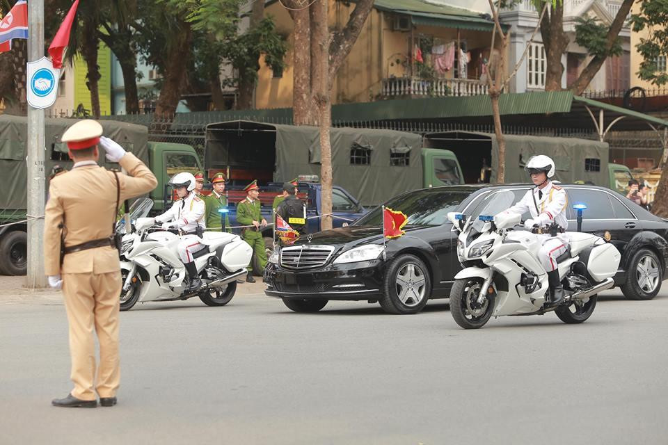 Lãnh đạo Việt Nam đón tiếp Chủ tịch Triều Tiên ảnh 18