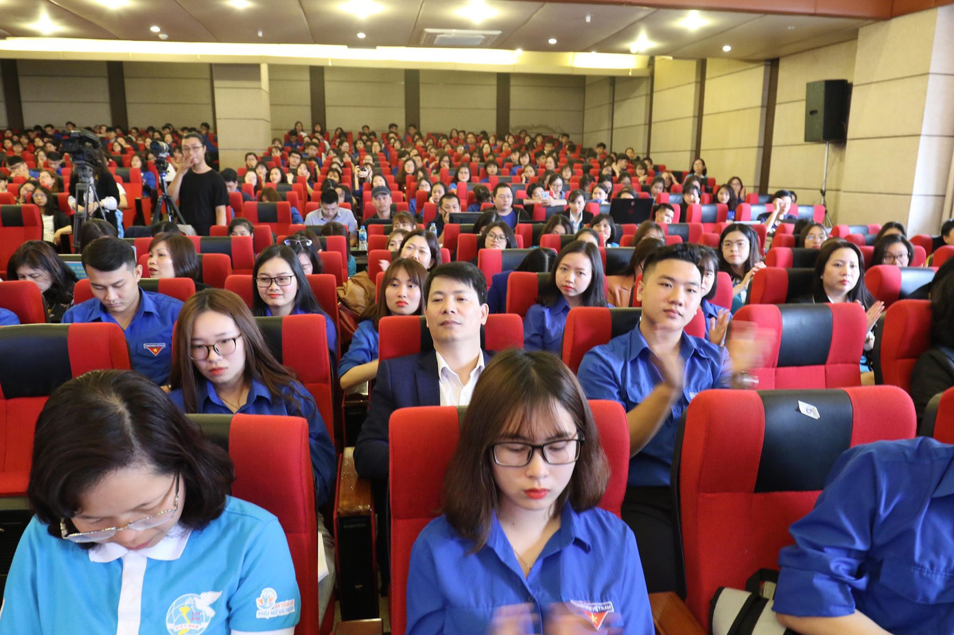 Anh Lê Quốc Phong: 3 nữ là Gương mặt trẻ Việt Nam tiêu biểu 2018 ảnh 18