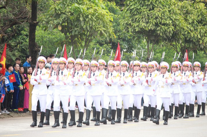 Chủ tịch Triều Tiên Kim Jong Un lên tàu về nước ảnh 24