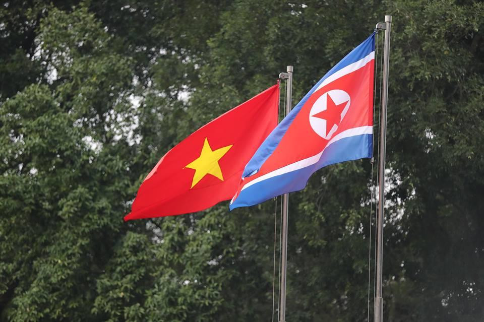 Lãnh đạo Việt Nam đón tiếp Chủ tịch Triều Tiên ảnh 25