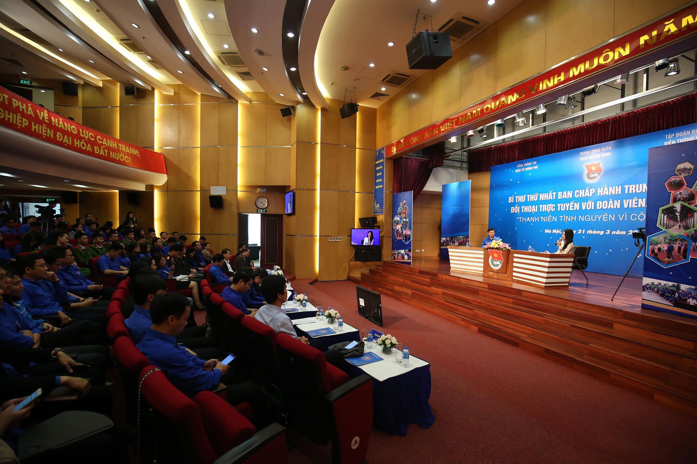 Bí thư thứ nhất TƯ Đoàn Lê Quốc Phong đối thoại với đoàn viên, thanh niên ảnh 22