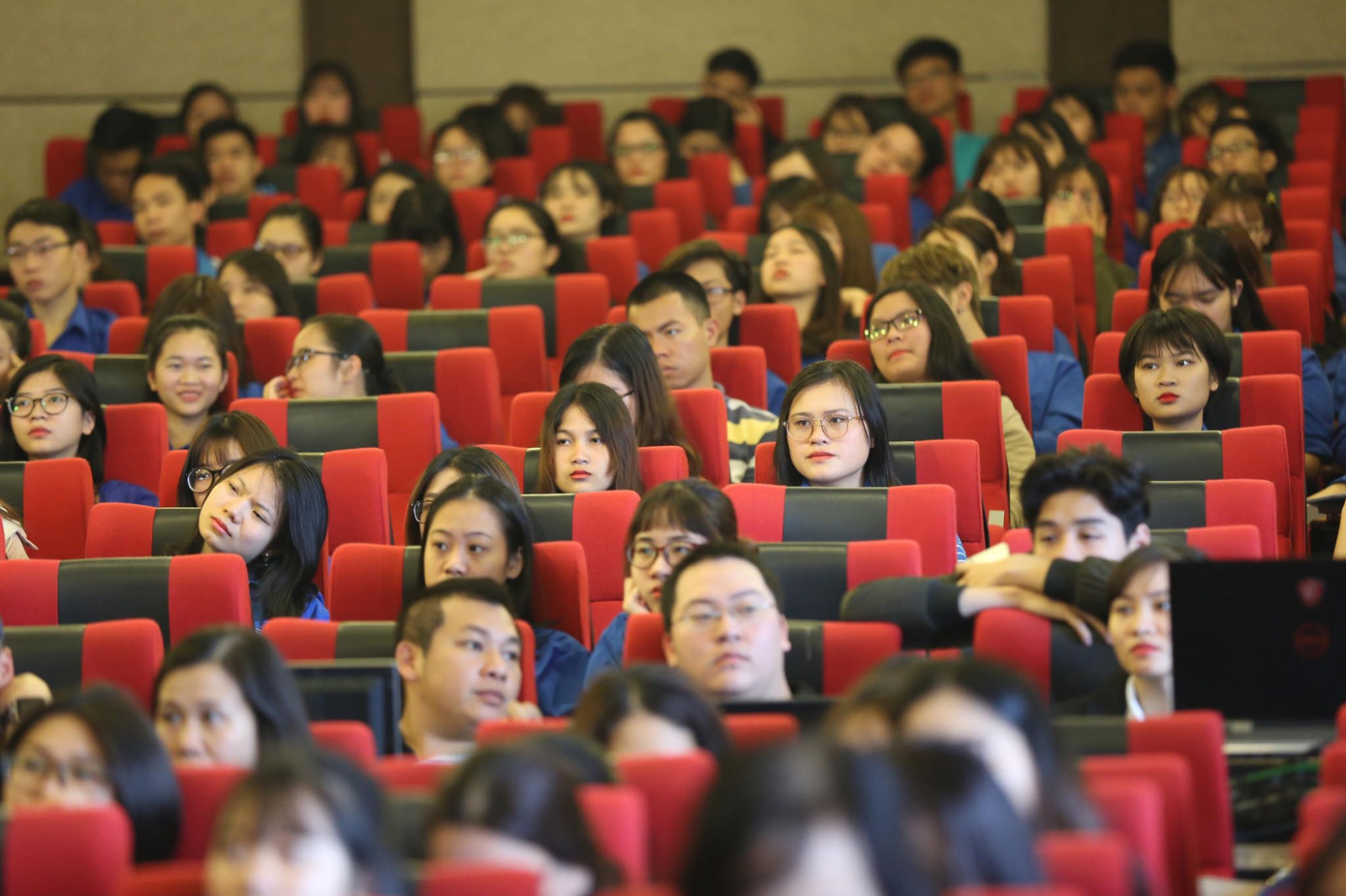 Anh Lê Quốc Phong: 3 nữ là Gương mặt trẻ Việt Nam tiêu biểu 2018 ảnh 31