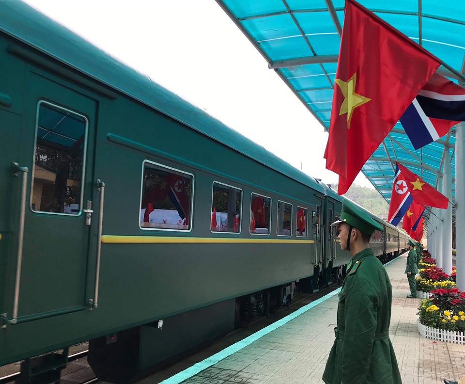 Đoàn tàu bọc thép Triều Tiên đã vào ga Đồng Đăng ảnh 2