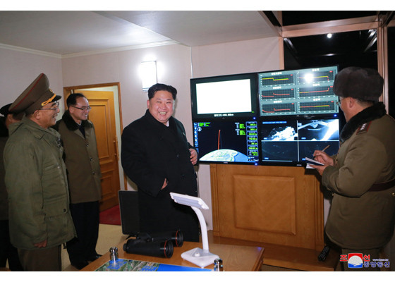 Tận thấy tên lửa Hwasong-15 của Triều Tiên rời bệ phóng ảnh 27