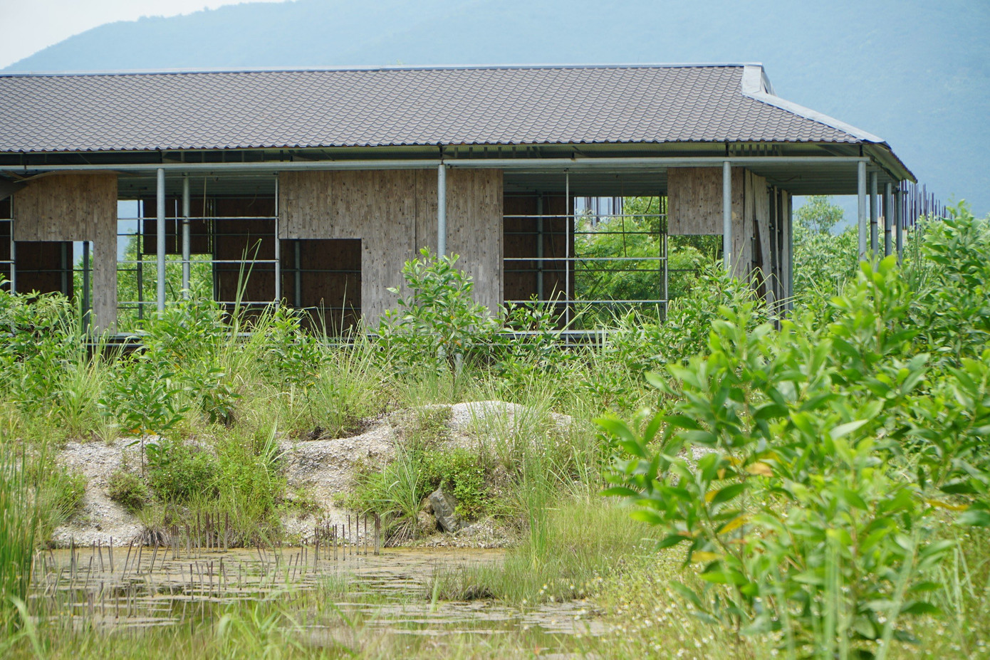 Các hạng mục dang dở, bỏ hoang nhiều năm