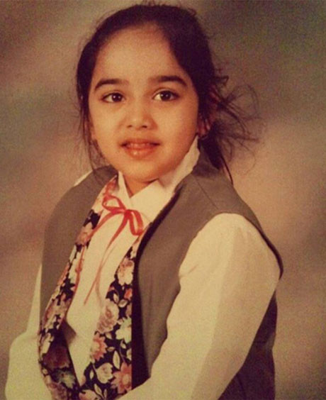 Người mẫu nữ 'có râu' sải bước trên sàn catwalk ảnh 3