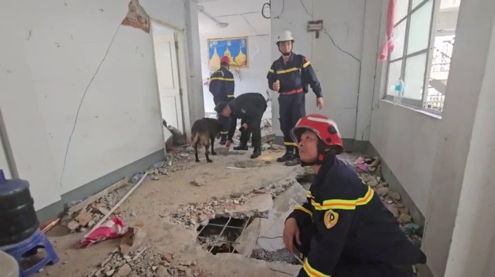 Đoàn cứu nạn, cứu hộ Bộ Công an làm nhiệm vụ tại Myanmar. Ảnh: Lê Hoàng