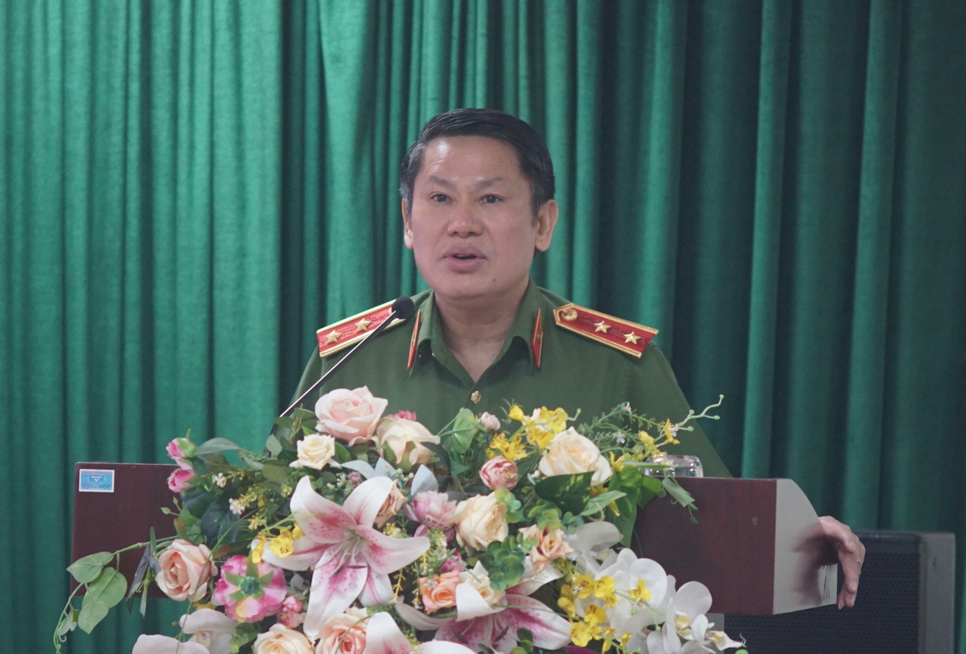 Trung tướng Nguyễn Văn Viện - Cục trưởng Cục Cảnh sát điều tra tội phạm về ma tuý, trưởng ban chuyên án. Trung tướng Nguyễn Văn Viện - Cục trưởng Cục Cảnh sát điều tra tội phạm về ma tuý, trưởng ban chuyên án.