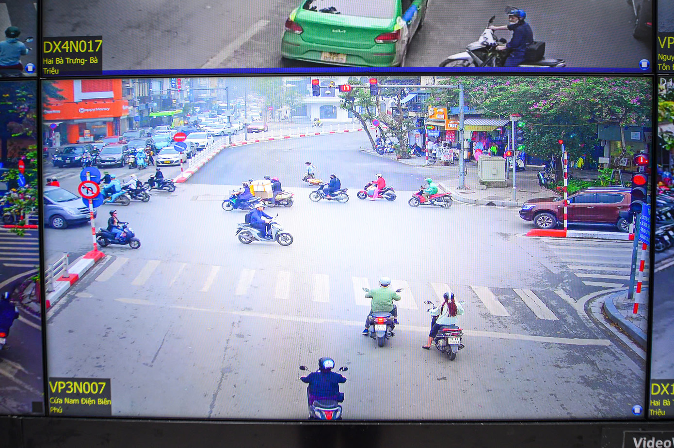 Các thông tin về tuyến đường được cán bộ, chiến sĩ CSGT nắm chi tiết để có phương án điều tiết.