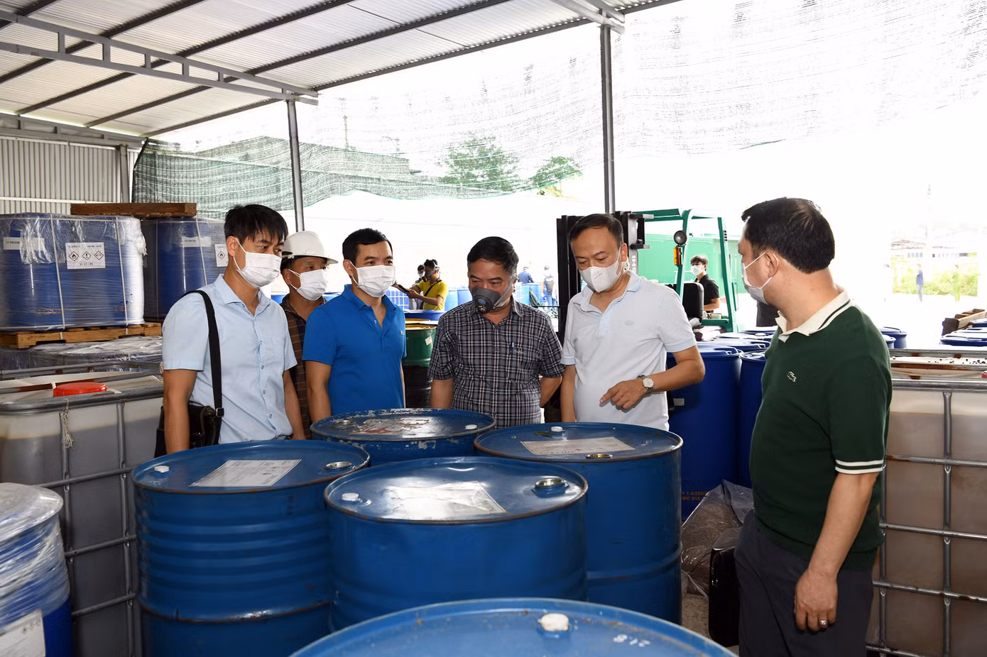 Cận cảnh khu nhà xưởng và số ma túy thu giữ trong chuyên án. Ảnh: CACC