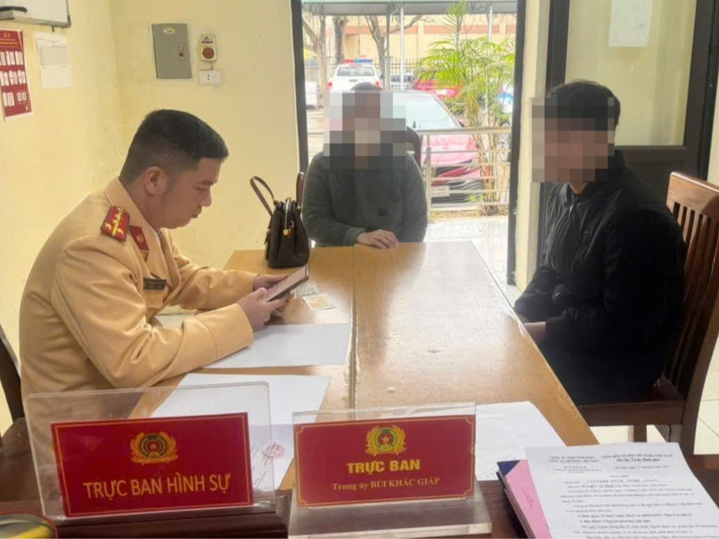 CSGT làm việc với người liên quan.