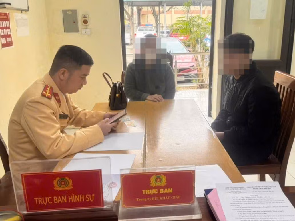 CSGT làm việc với người liên quan.