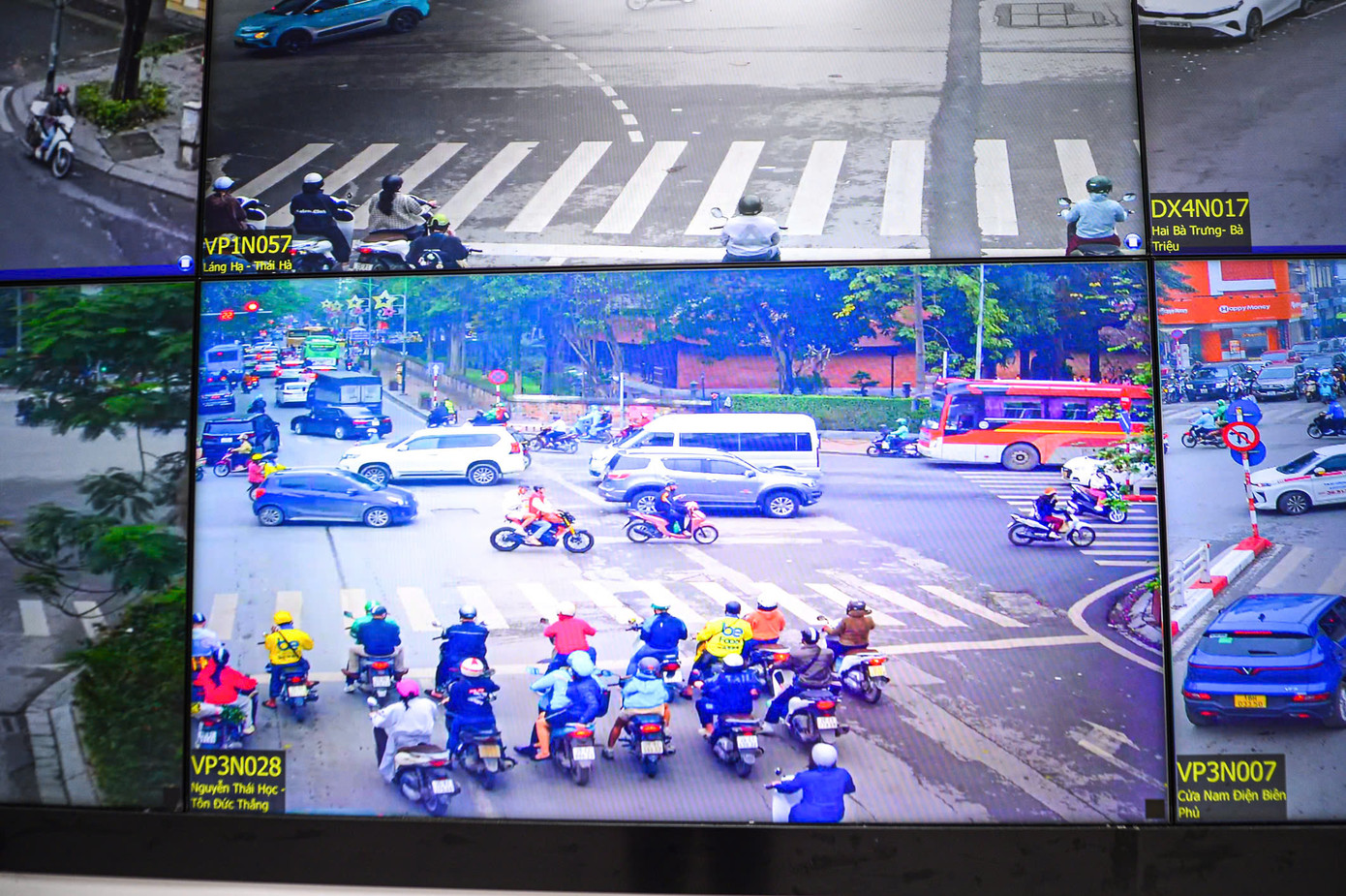 Các thông tin về tuyến đường được cán bộ, chiến sĩ CSGT nắm chi tiết để có phương án điều tiết.