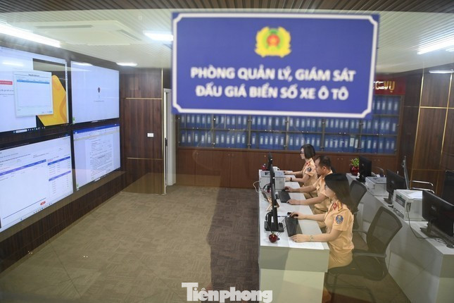 Nơi quản lý, giám sát đấu giá biển số.