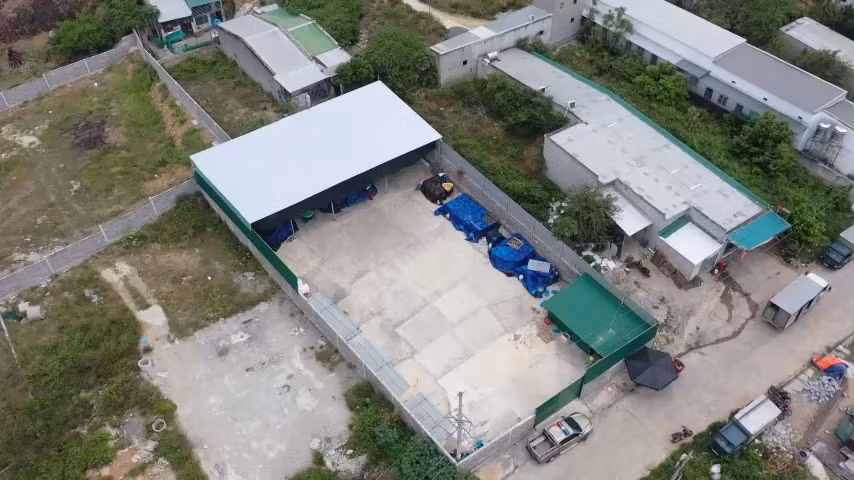 Cận cảnh khu nhà xưởng và số ma túy thu giữ trong chuyên án. Ảnh: CACC