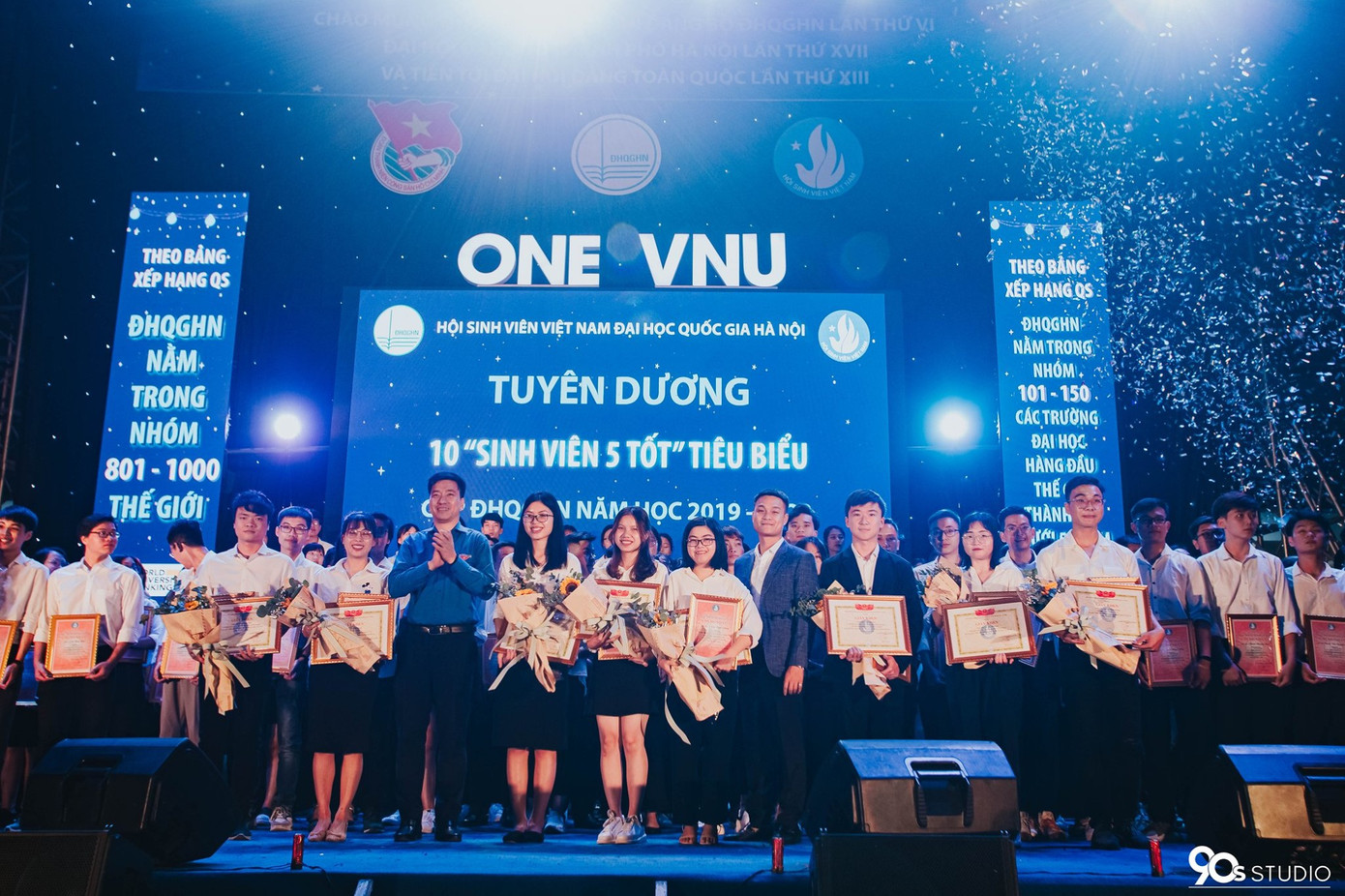 Tuyên dương "Sinh viên 5 tốt" Tuyên dương "Sinh viên 5 tốt"