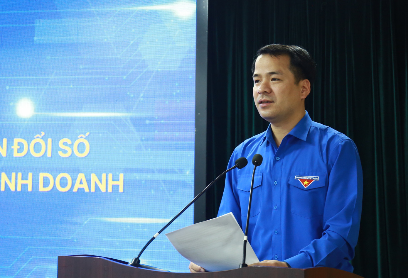 Bí thư T.Ư Đoàn Ngô Văn Cương phát biểu tại tọa đàm. Ảnh: Bảo Anh