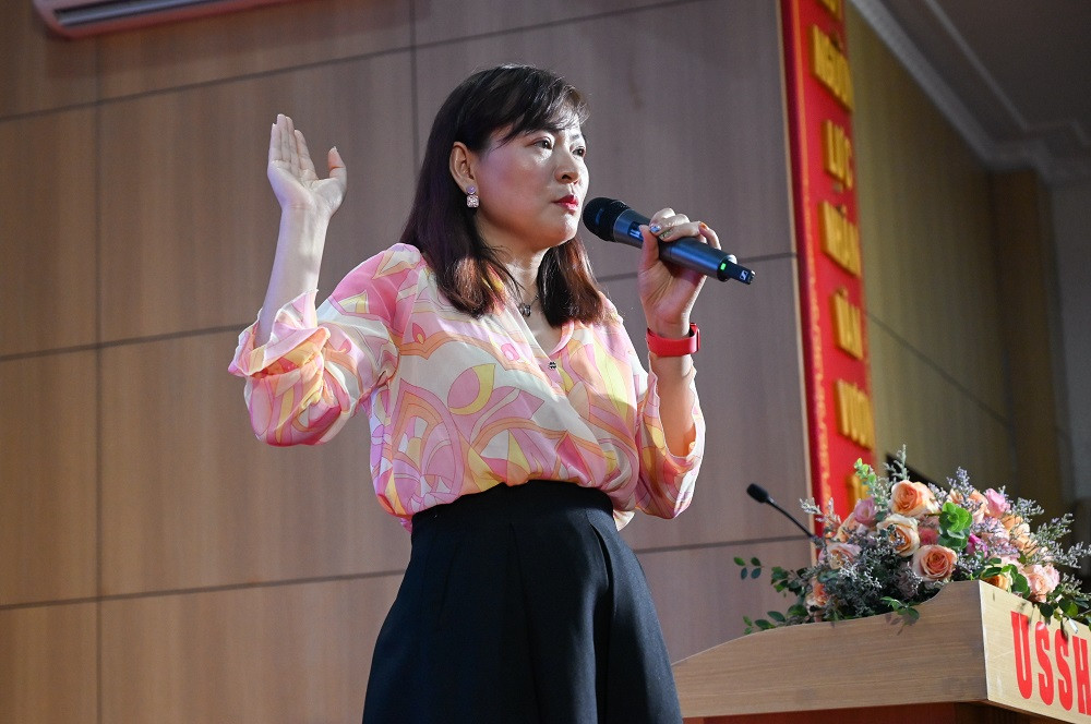 Bà Hương Bùi - Giám đốc Đối tác Nhân sự, Trưởng phòng Thu hút Nhân tài CO-WELL. Ảnh: Thanh Thảo