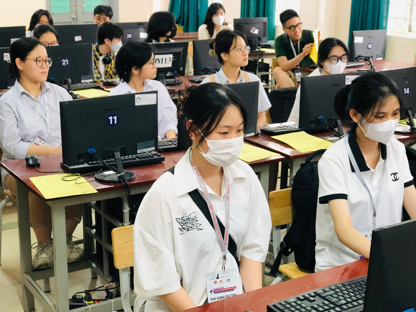 Các thí sinh chuẩn bị bước vào vòng loại quốc gia. Ảnh: Lưu Trinh