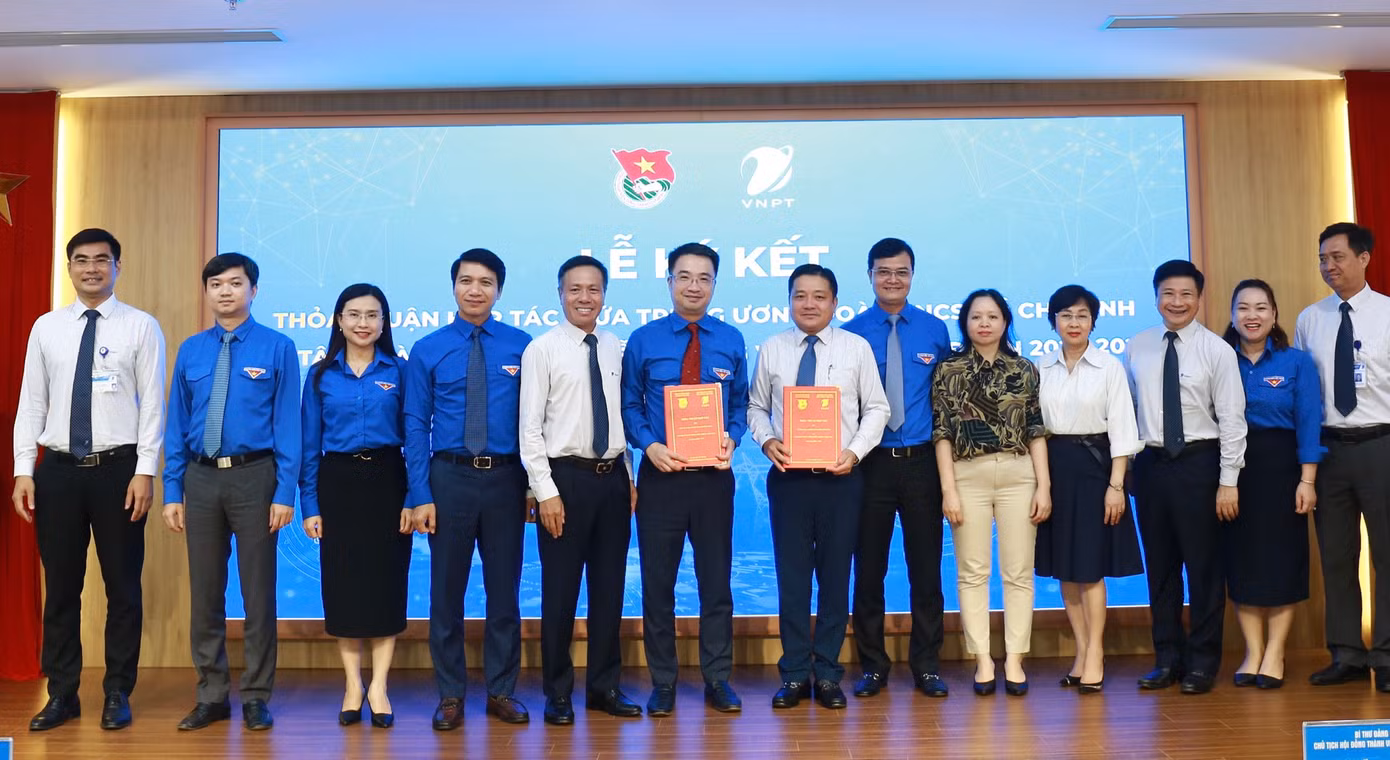 T.Ư Đoàn và Tập đoàn VNPT ký kết chương trình phối hợp giai đoạn 2023 - 2027. Ảnh: Bảo Anh T.Ư Đoàn và Tập đoàn VNPT ký kết chương trình phối hợp giai đoạn 2023 - 2027. Ảnh: Bảo Anh