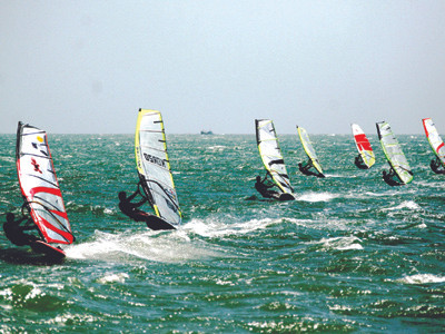 Lướt ván buồm trên biển Mũi Né