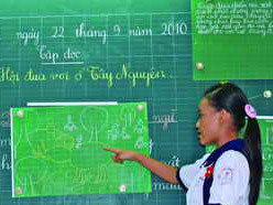 Để rèn luyện cho các em “văn hay chữ tốt”, chính các thầy cô phải tự rèn mình trước (ảnh chỉ có tính minh họa) - Ảnh: Hoàng Hương 