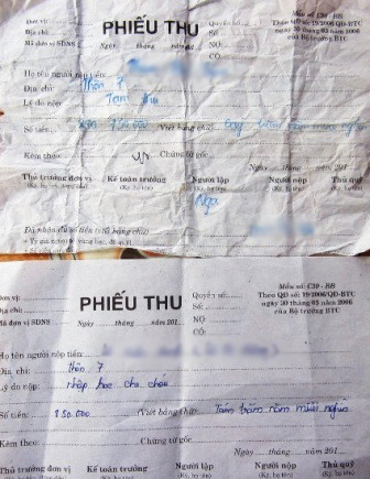  Phiếu tạm thu của các phụ huynh sau khi đóng tiền cho nhà trường