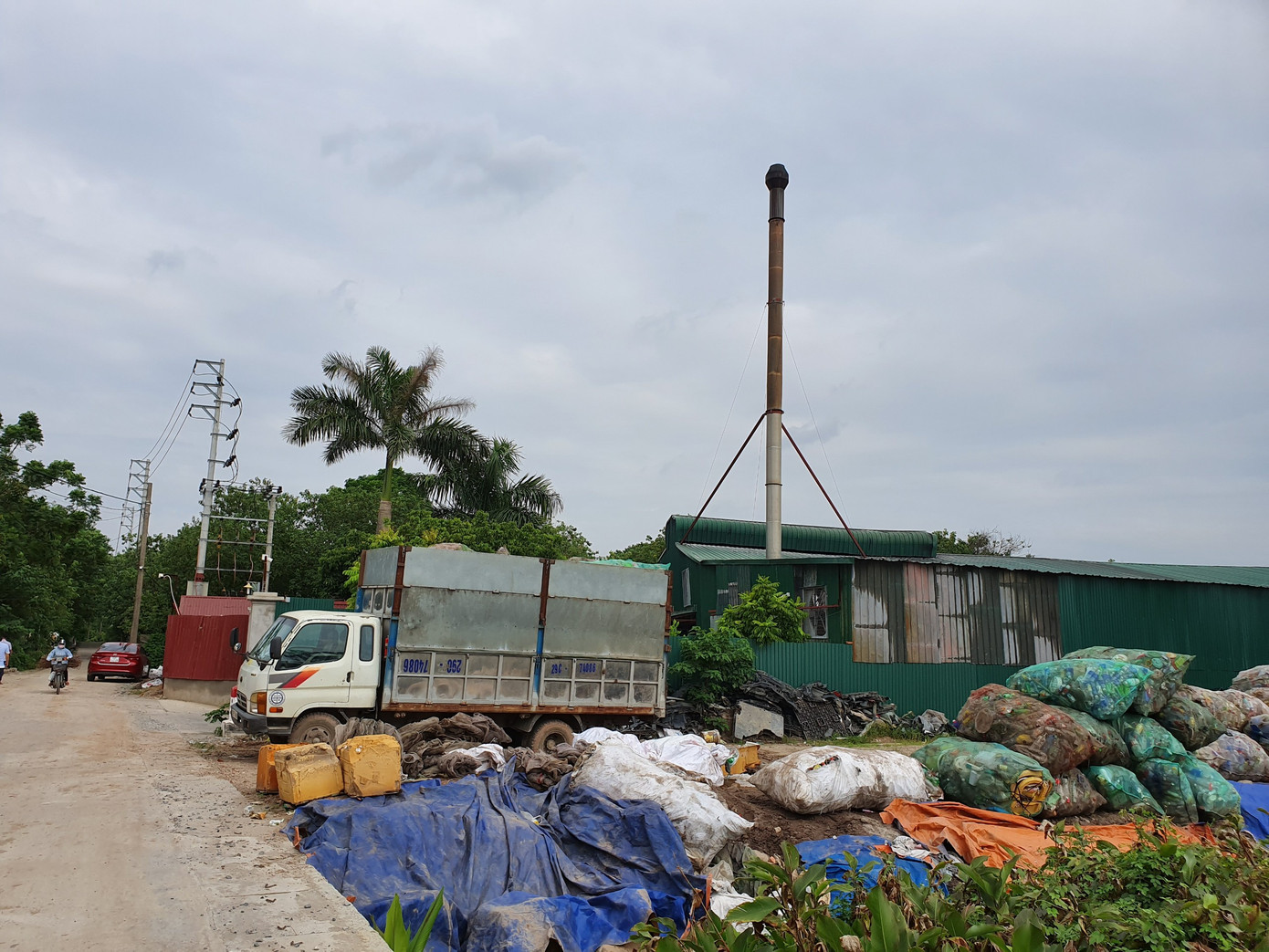 Vì sao vi phạm đất nông nghiệp ngoại thành Hà Nội tràn lan, lưu cữu? ảnh 1