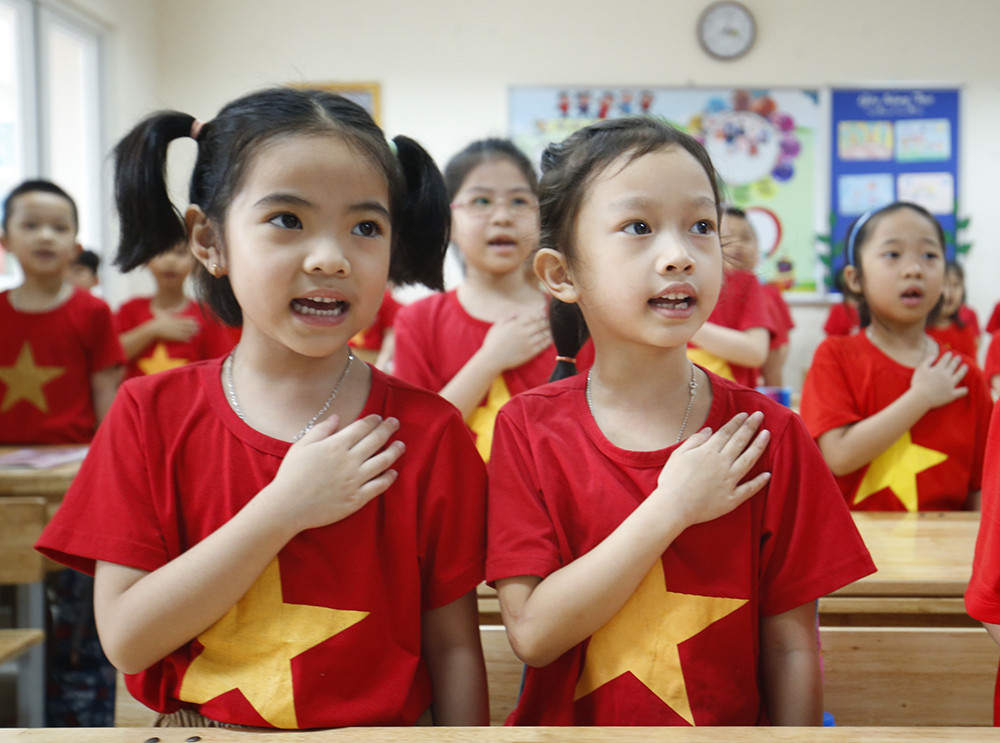 Học sinh tiểu học háo hức, trẻ mầm non nức nở trong ngày đầu tới trường ảnh 24