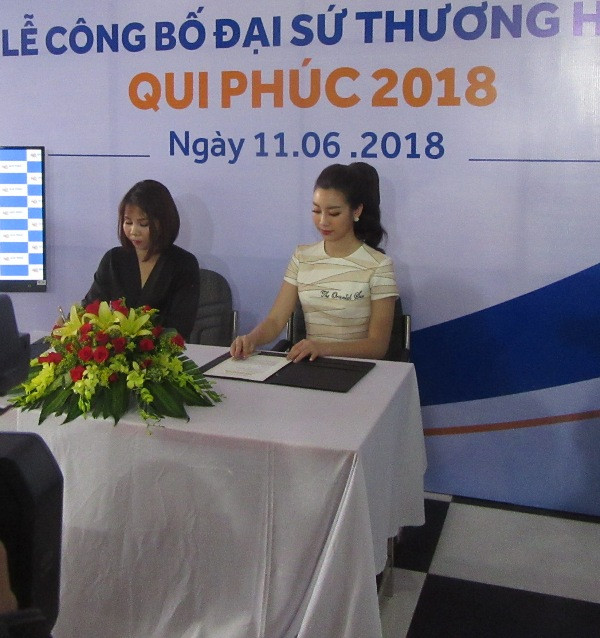 Bữa trưa vui vẻ của Hoa hậu Mỹ Linh ở Nhà may mắn ảnh 9