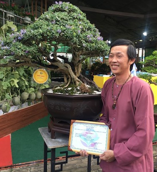 NSƯT Hoài Linh bất ngờ đoạt giải Nhất cuộc thi Hoa Kiểng ảnh 1