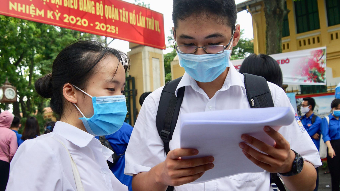 Thí sinh thi xong môn Toán THPT: Đề không bất ngờ, cập nhật giải đề tại đây ảnh 22